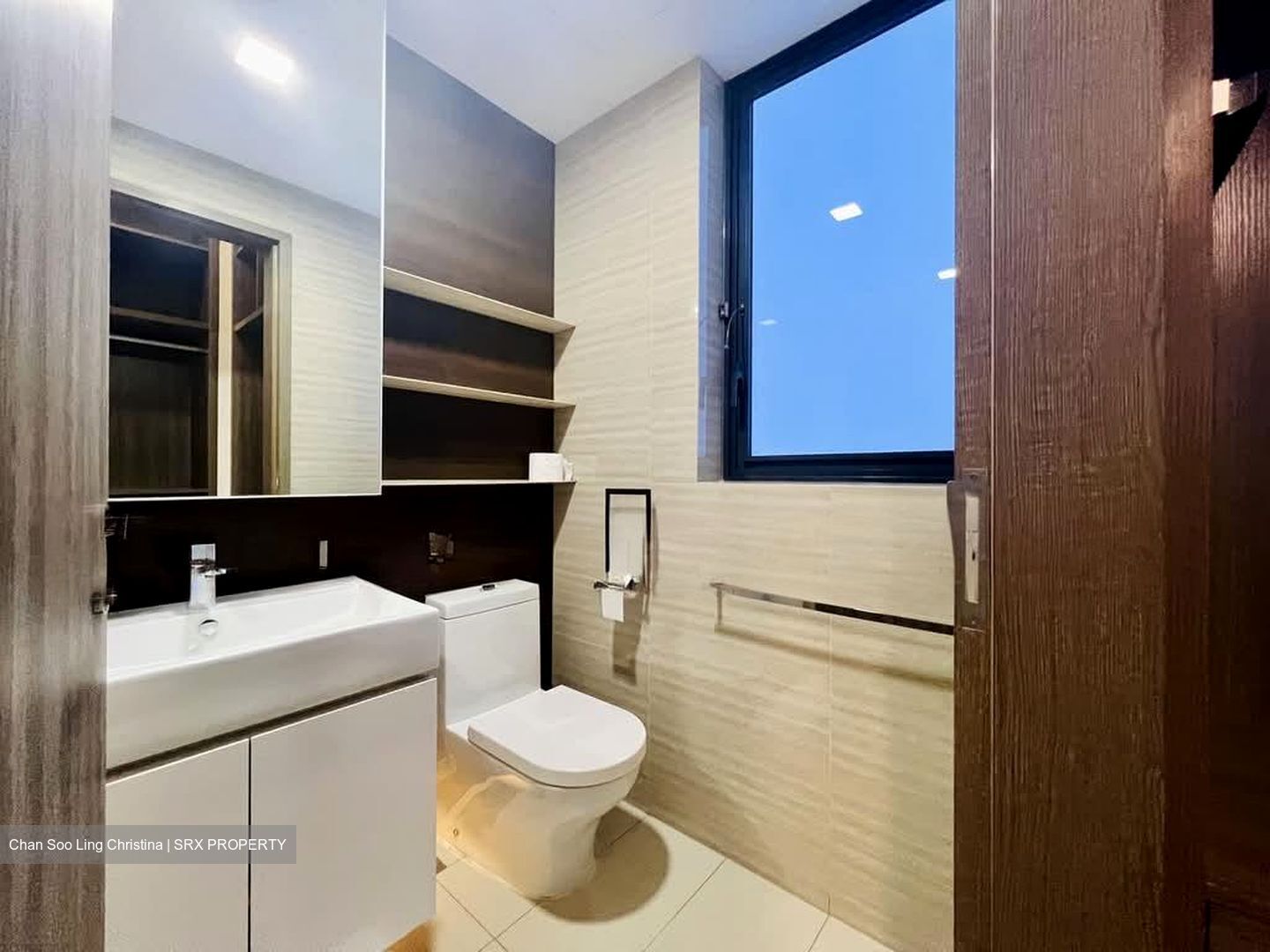 Sky Vue (D20), Condominium #588753601